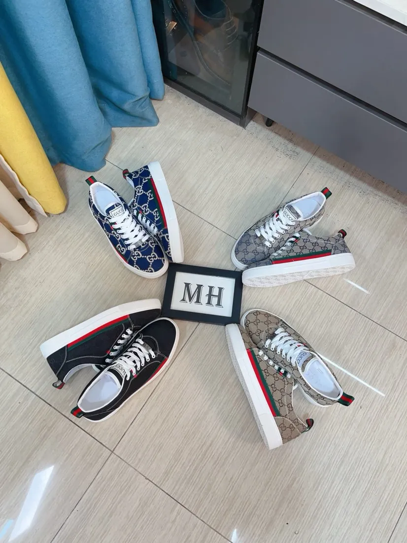 Men's shoes 💰400🌸🌸[GUCCI] Gucci's new spring and summer slip-on loafers with cartoon characters, Fendi F's low-top trendy men's shoes, 😈The upper is made of Italian 🇮🇹 imported sheep suede with Lafayette embroidered leather, full pigskin lining, original rubber non-slip outsole! The style is high-profile and elegant, and the upper is versatile and fashionable. 🇱🇾🇱🇾A large number of ready-made and reposted pictures will be sold! 38-44,